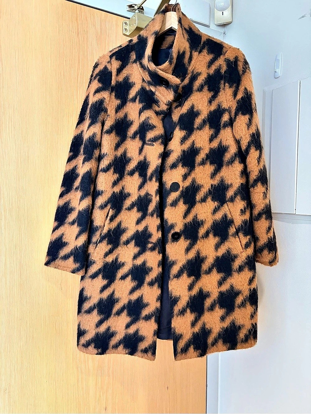 Fuchs Schmit  funnel Coat in Brown & Black Like New (lightweight)